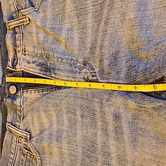 Men's Levi denim shorts style 569 waist 33 - Picture 6 of 8